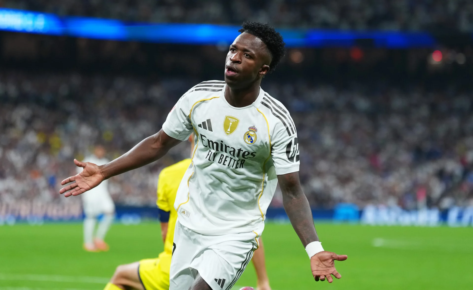 La imagen esta para destacar el gol de Vinicius poniendo como lo celebra.